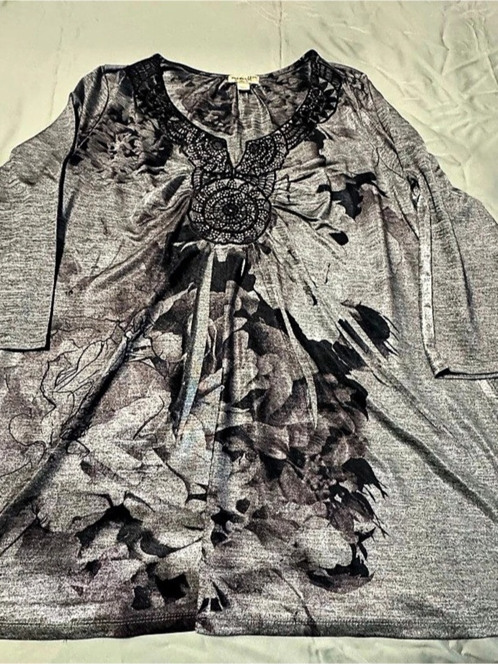 Live and Let Live 2X Gray Black Floral Embellished Lace Tunic Top
